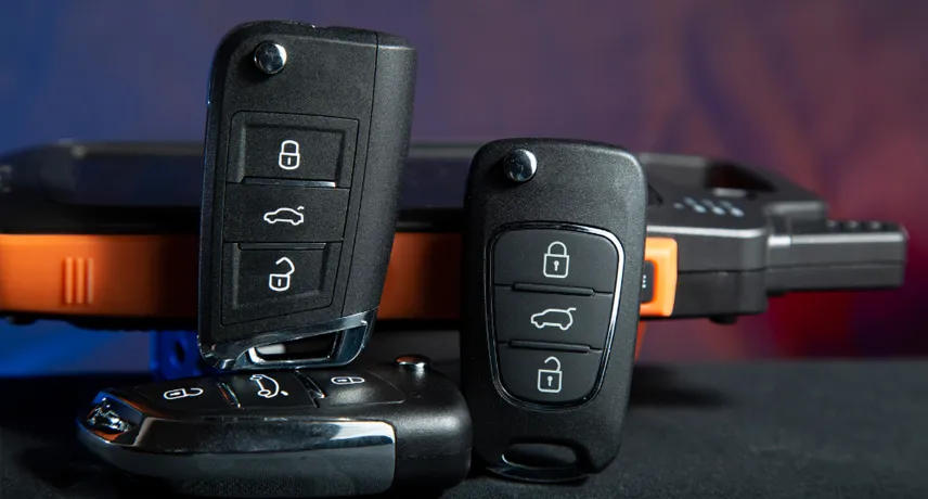 usługi ślusarskie - nowe kluczyki auta przygotowane do kodowania