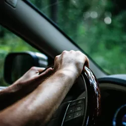 mobilny serwis - szybki dojazd pojazdem, aby wykonać usług