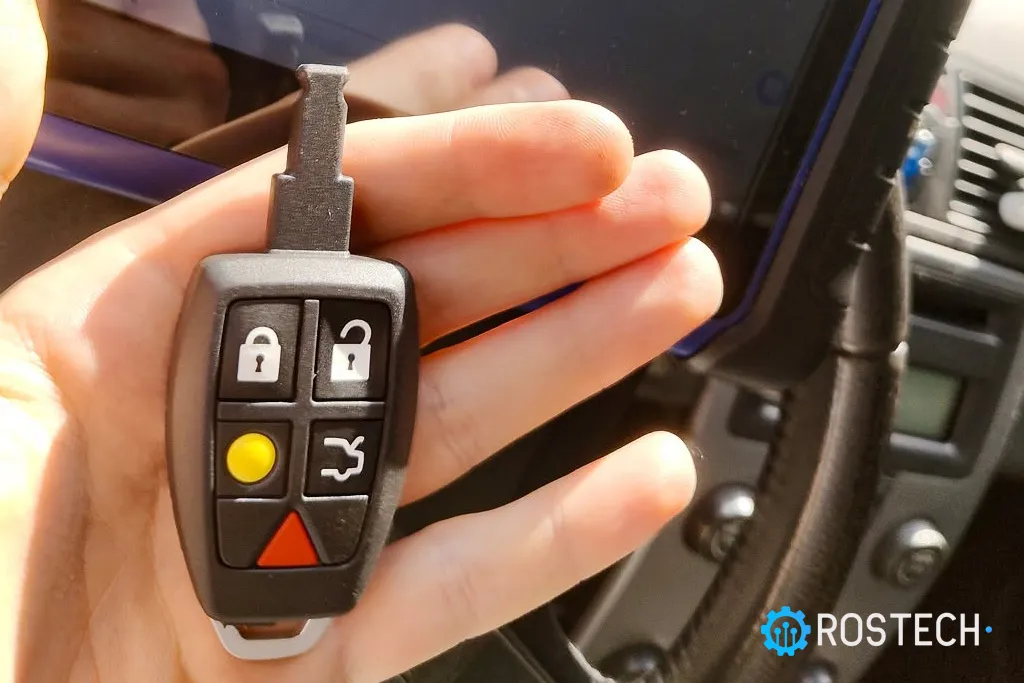 Klucz do Volvo - Dorabianie kluczy do samochodów marki Volvo - Dorabianie zapasowych jak i również dorabianie kluczy od zera